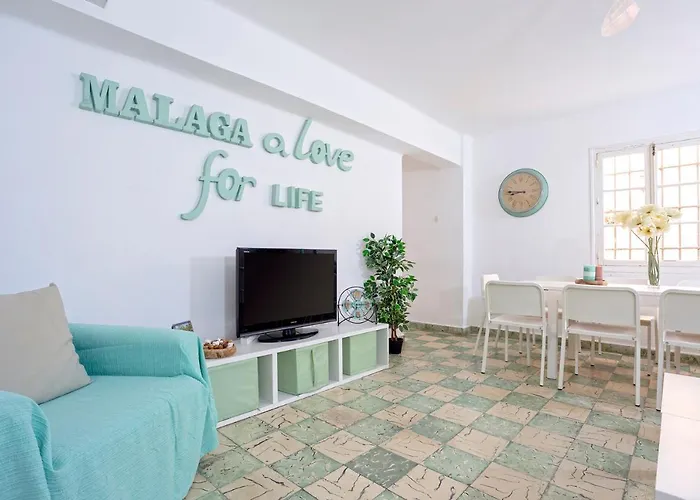 Big Flat In City Center With Patio